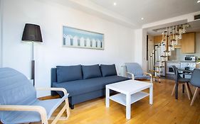 Apartamentos Adelfas